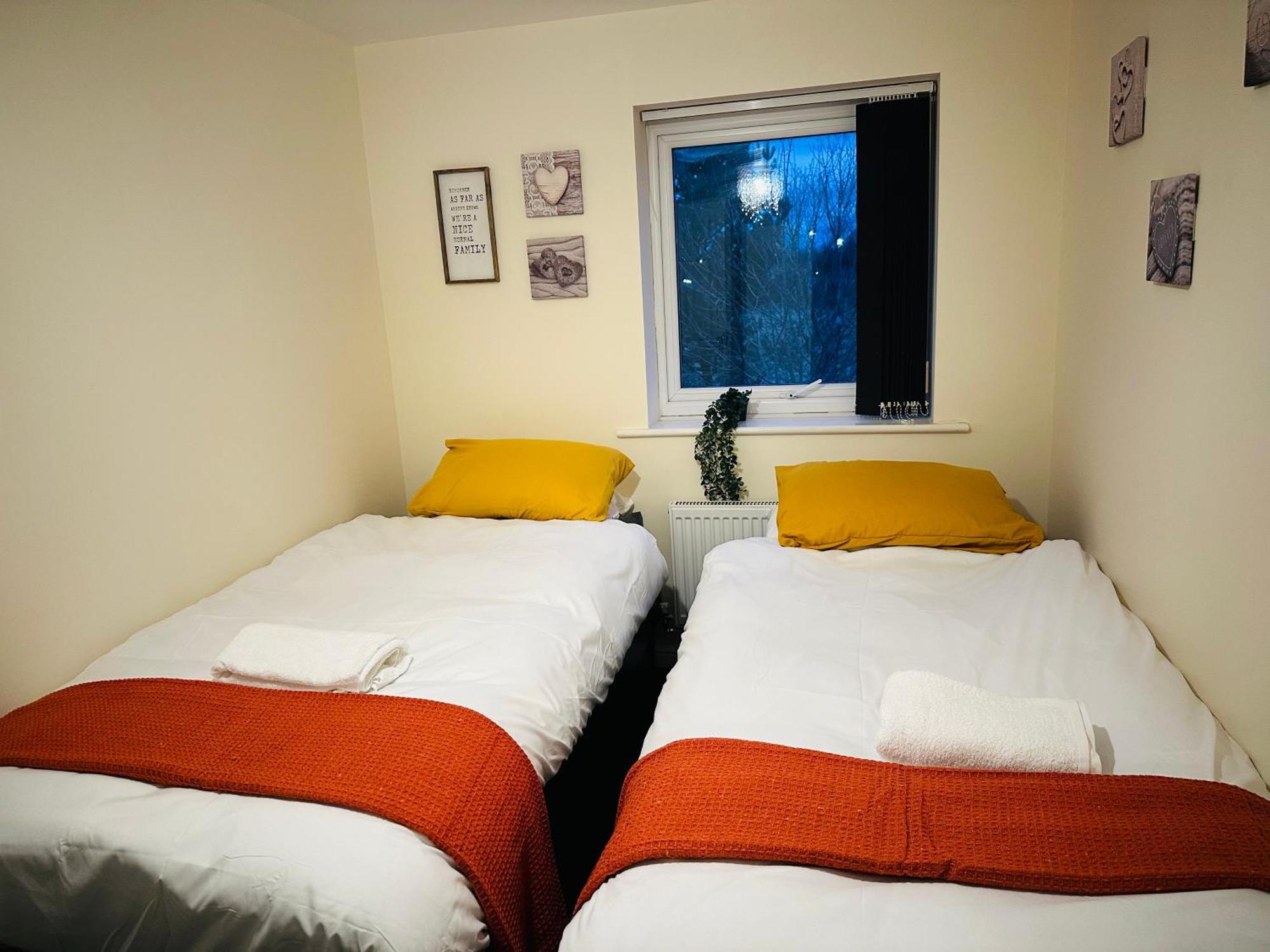 Cozy Stylish House Near Piccadilly Station, Etihad Stadium With Parking, Garden And 900mb Wifi Casa de férias Manchester