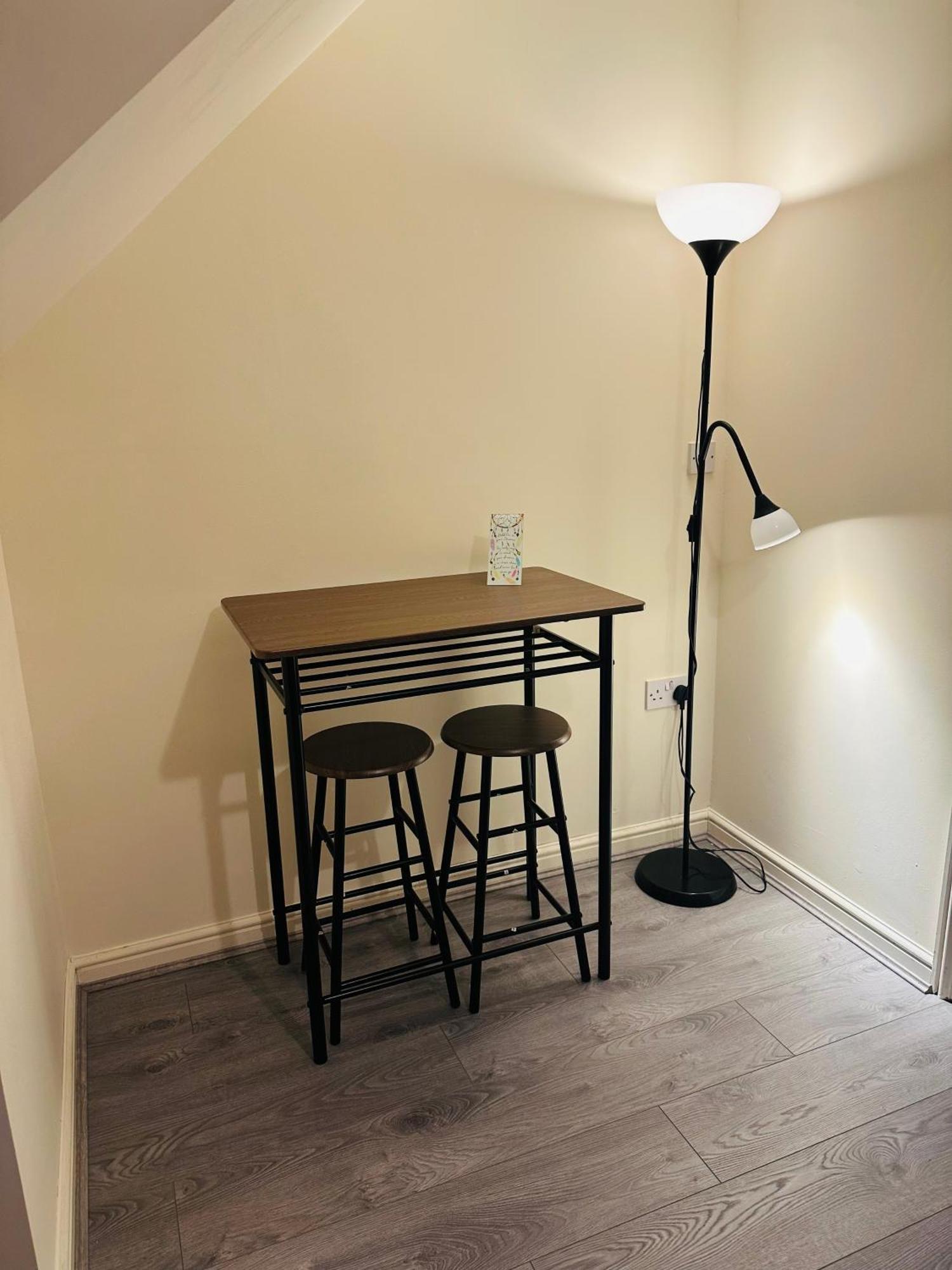 Casa de férias Cozy Stylish House Near Piccadilly Station, Etihad Stadium With Parking, Garden And 900mb Wifi *